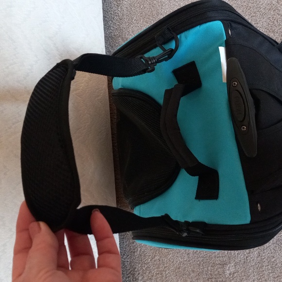 Pet Gear Traveler Dog/Cat Backpack & Rolling Carrier - Picture 6 of 14